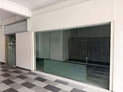 Crawford Court (D7), Retail #534750261